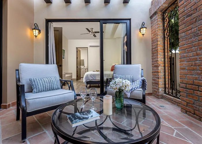 Deluxe Ground Floor 3 Bedroom Sleeps 8 With Amenities Cabo San Lucas