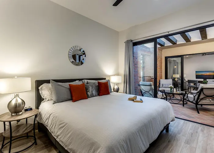 Deluxe Ground Floor 3 Bedroom Sleeps 8 With Amenities Holiday home